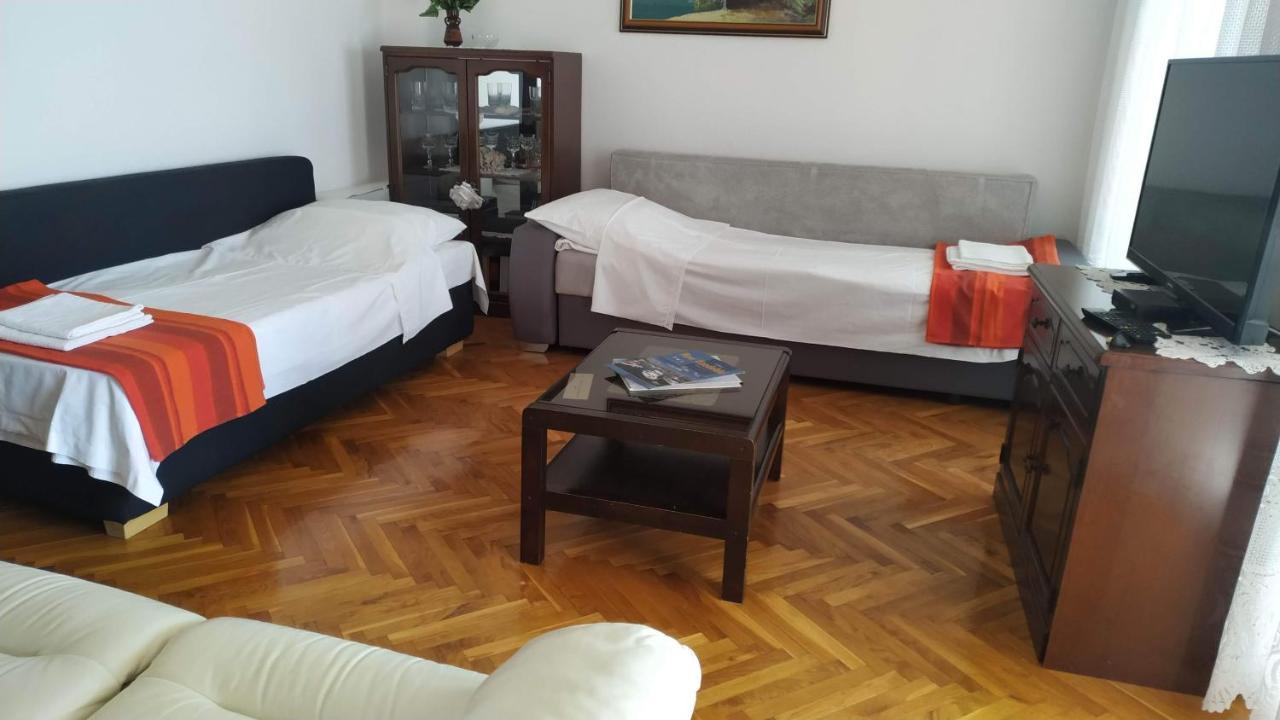 Apartments Marino Novi Vinodolski Esterno foto