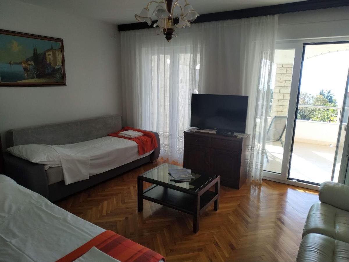 Apartments Marino Novi Vinodolski Esterno foto