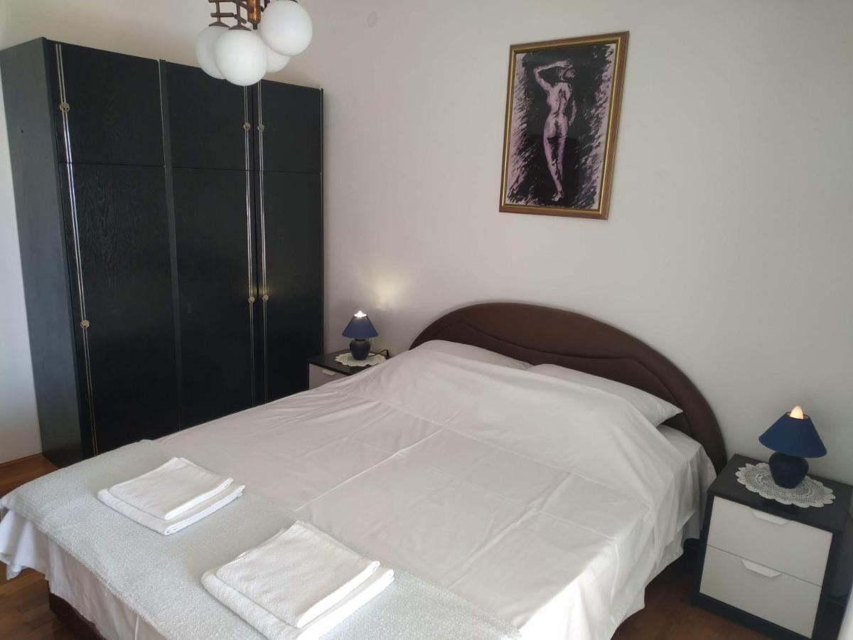 Apartments Marino Novi Vinodolski Esterno foto