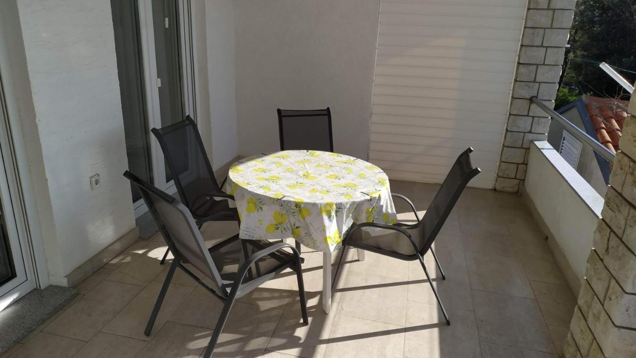 Apartments Marino Novi Vinodolski Esterno foto