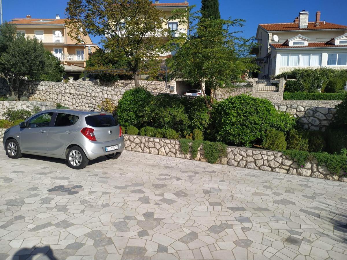 Apartments Marino Novi Vinodolski Esterno foto