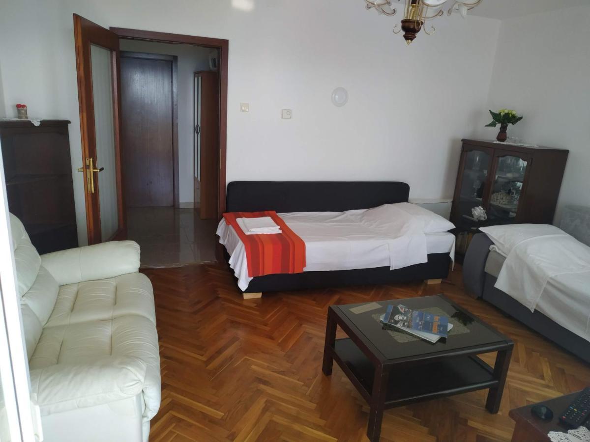 Apartments Marino Novi Vinodolski Esterno foto
