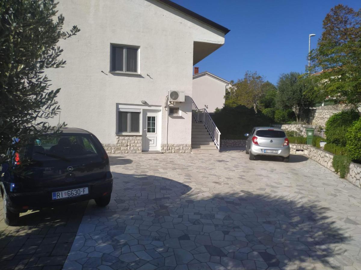 Apartments Marino Novi Vinodolski Esterno foto