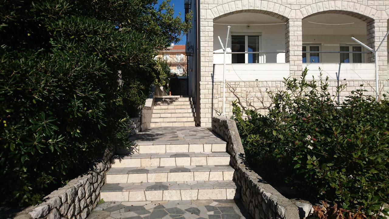 Apartments Marino Novi Vinodolski Esterno foto